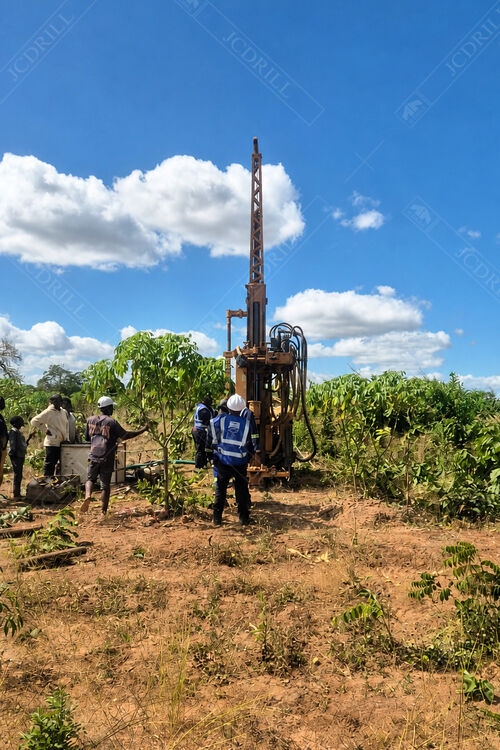 JCD200 Core Drilling Rig di Afrika