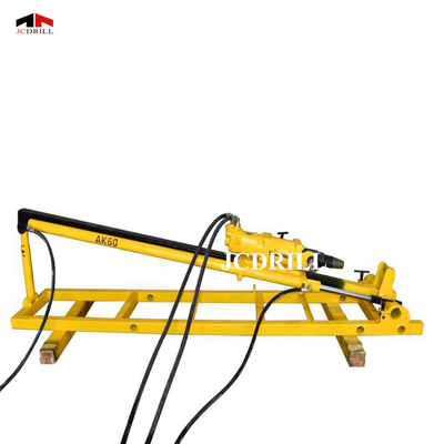 Beli Heavy Duty Portable Engineering Drilling Rig untuk proyek pengeboran yang menuntut dan menantang pembuatan online