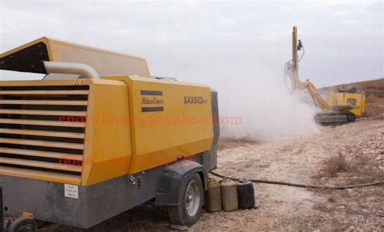 Rock Pengeboran Atlas Copco Portable Screw Air Compressor Mesin Diesel Didukung