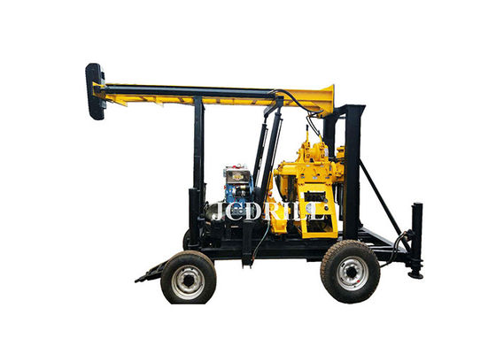 Harga yang bagus 200 Meter Trailer Core Mesin Rig Pengeboran Sumur Air CE on line
